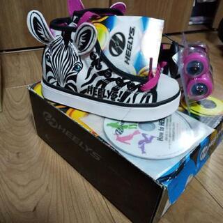 HEELYSシマウマ柄ローラースニーカー