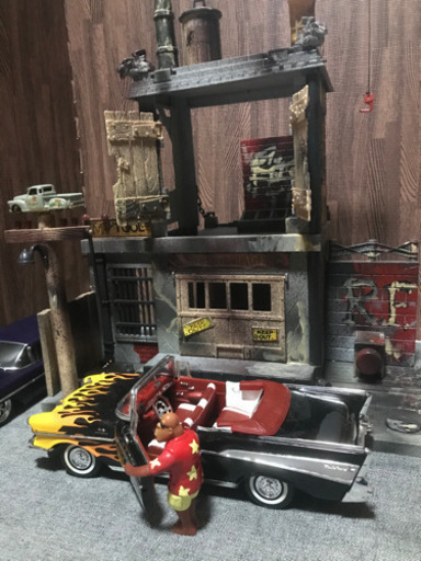 1/18 アメ車　ミニカー　ガレージ