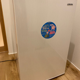 冷凍庫100L 年式2019年　3カ月使用 冷凍庫100L 年式2019年 3カ月使用 年式2019年 3カ月使用 冷凍庫100L