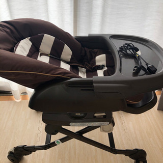 【美品✨一点限り❣️】Combi 電動ハイロー　ネムリラ4キャスAT⭐︎ ネムリラ4キャス オートスウィング（アカチャンホンポ共同開発商品