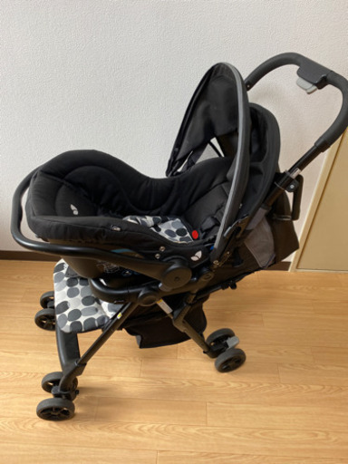 ベビーカーとチャイルドシート