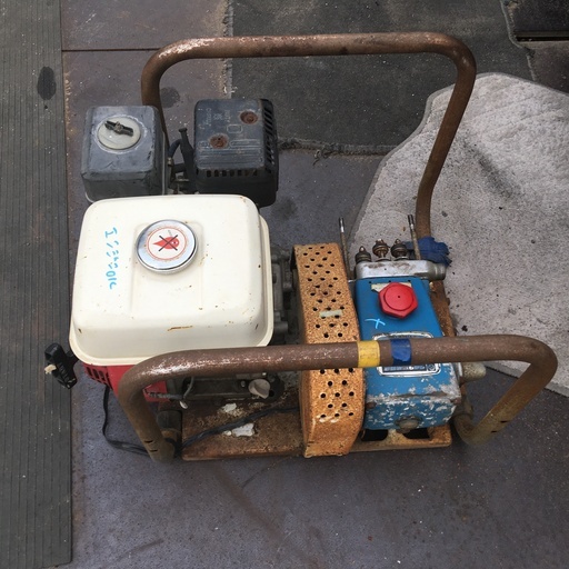 消毒機械　動墳機械　機械のみ　ホンダ　最大出力5.5ｐｓ/4000ｒｐｍ　連続定格出力4.0ｐｓ/3600ｒｐｍ