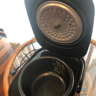 アイリスオーヤマ 炊飯器 2019年製の画像