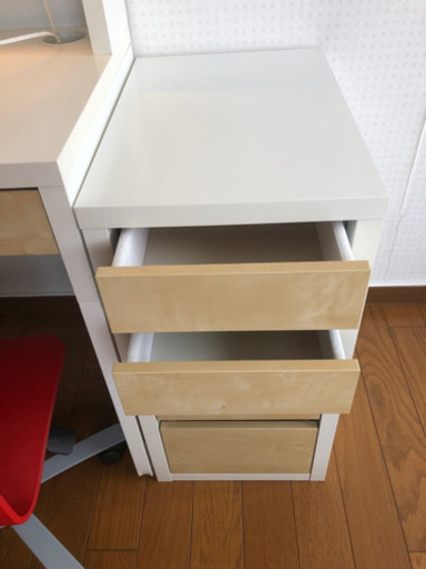 IKEA デスク　椅子　収納棚