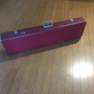 三味線とハードケースの画像