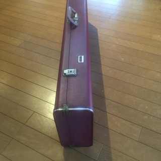 三味線とハードケースの画像