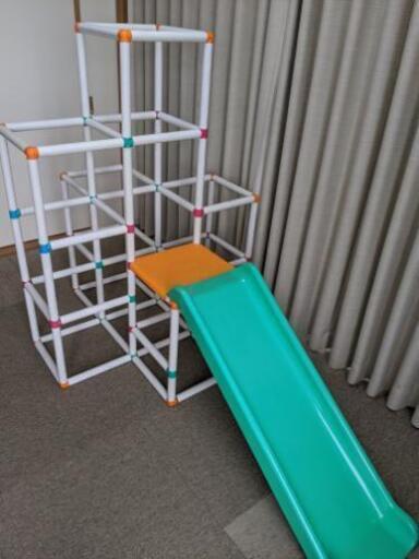 白いわんぱくジム