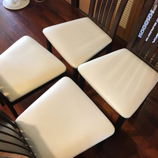 ダイニングテーブル　４脚　セットの画像