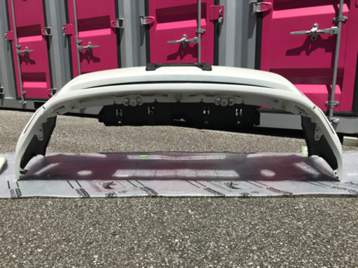 トヨタ プリウスα ツーリングセレクション バンパー