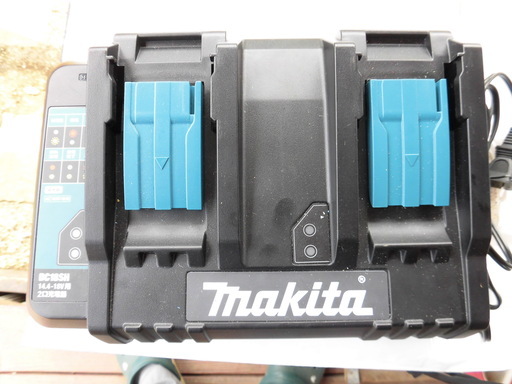 マキタ純正充電器