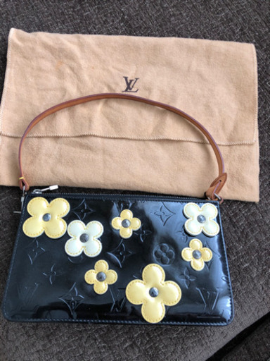 ルイヴィトン　ヴェルニ　フラワーレキシトン　廃盤　人気