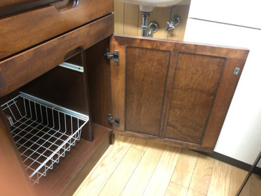 【リサイクルサービス八光　田上店　配達・設置OK】ダークブラウン　大型食器棚