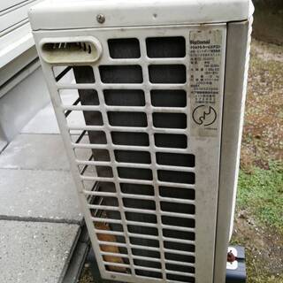 ナショナルの壊れたエアコン１台と室外機１台のセットの画像