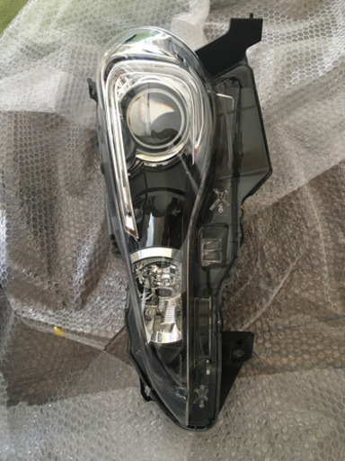 BRZ ZC6 左ヘッドライト純正　中古