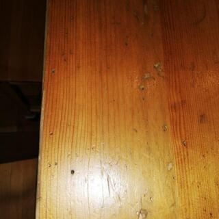 ダイニングテーブルの画像