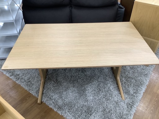 無印良品(ムジルシ)リビングでもダイニングでも使えるテーブル4