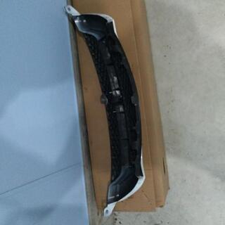 あげます！カルディナAZT246W純正グリルの画像