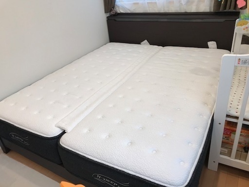 【交渉中】ベッド　クイーンベッド　クイーンサイズ　マットレス　ベッドフレーム付き