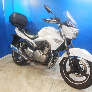 SUZUKI GSR250 白 期間限定値下げサマーセール 諸経費０円 始動確認済み 自賠責保険加入で乗れます 即納車有り 激安 横浜 都筑 宮前 SUZUKI GSR250 白 期間限定値下げサマーセール 諸経費0円 始動確認