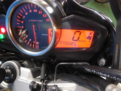 SUZUKI GSR250 白 期間限定値下げサマーセール 諸経費０円 始動確認済み 自賠責保険加入で乗れます 即納車有り 激安 横浜 都筑 宮前