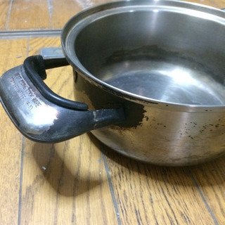 鍋、フライパンなど多数の画像