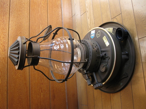 ニッセンのレトロな石油ストーブ