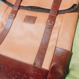 TCNのバッグです。