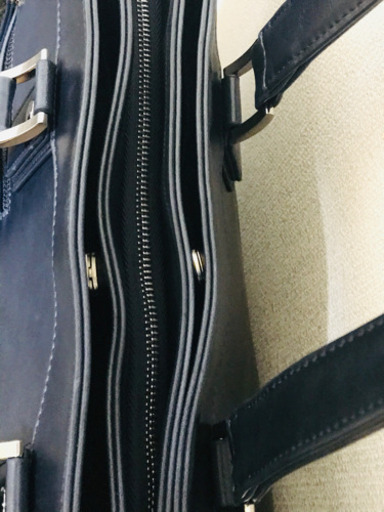 安価でほぼ新品！ お洒落なメンズ ビジネストートバッグ  サークロ　カラー/ネイビー