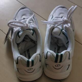 【値下げしました】新品！ SPALDING スポルディング ランニング シューズ スニーカーの画像