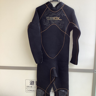 ウェットスーツ　XLの画像