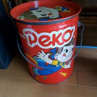 ペコちゃん缶の画像