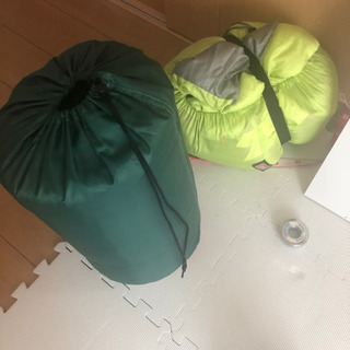 キャンプ寝袋子供用と大人用