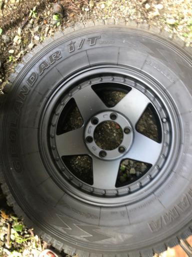 ラグナ風？ 16インチ オフセット0 スタッドレス