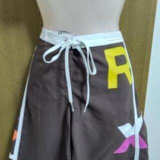 ROXYレディス👩水着👙ハーフパンツLサイズの画像