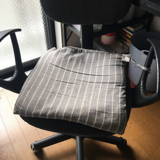 棚付きパソコンデスク　椅子付き　勉強机の画像