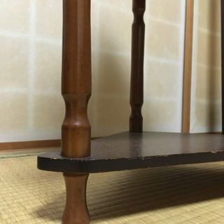 三段のコーナーテーブル差し上げますの画像
