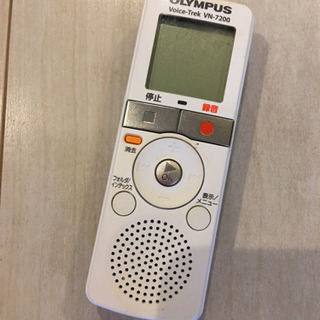オリンパス　ICレコーダー　電池つけます