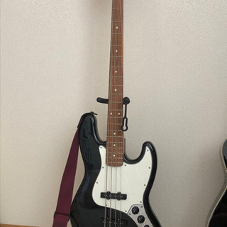 ベースでバンドがやりたいです
