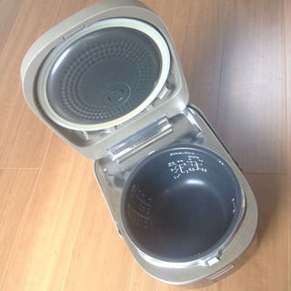 パナソニック Panasonic 炊飯器 SR-HX101の画像