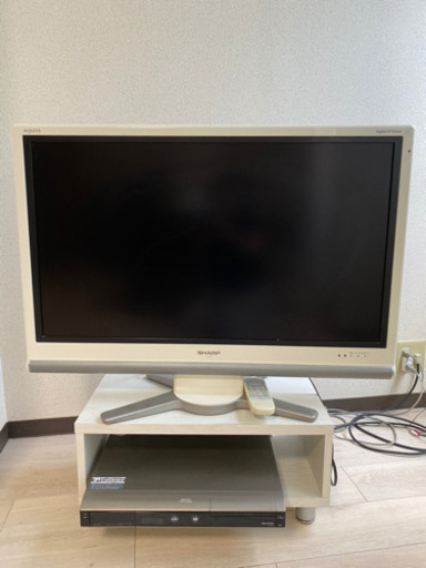 シャープ　テレビとハードディスク　とテレビ台
