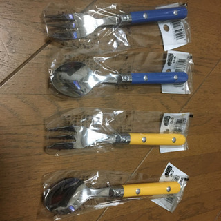 ★新品スプーンとフォーク4本セット★ステンレス