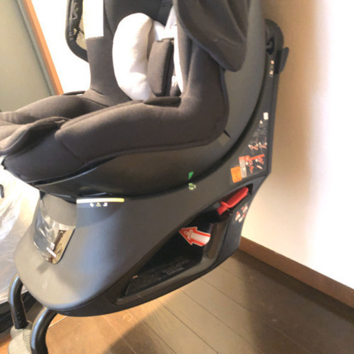 チャイルドシート　AILEBEBE