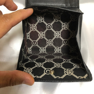 超美品！クレイサス折り財布　ブラック　チャーム付きの画像