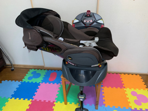 《取引完了》【中古】美品！アップリカ　Aprica　チャイルドシート