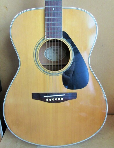 ☆ヤマハ YAMAHA FS-325 アコースティックギター 弾き語りに◆優しく包み込む音色のアコギ