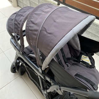 グレコ Ready2Grow 縦型2人乗りベビーカーの画像