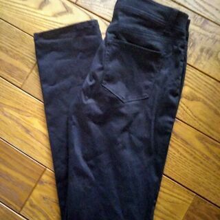 新品未使用★黒スキニーパンツ★