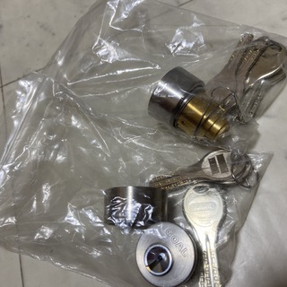 GOAL　V- PS 5　ス28　シル　取替用シリンダー(鍵5本付)　シルバー色　2組あります。の画像