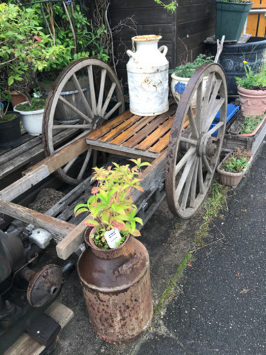 大八車、馬車、人力車、荷車
