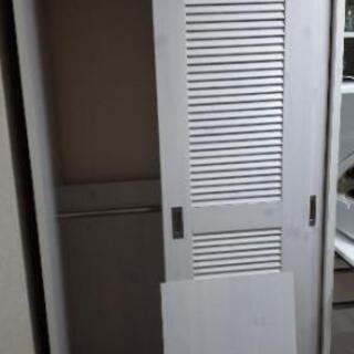 引き戸スライドワードローブの画像